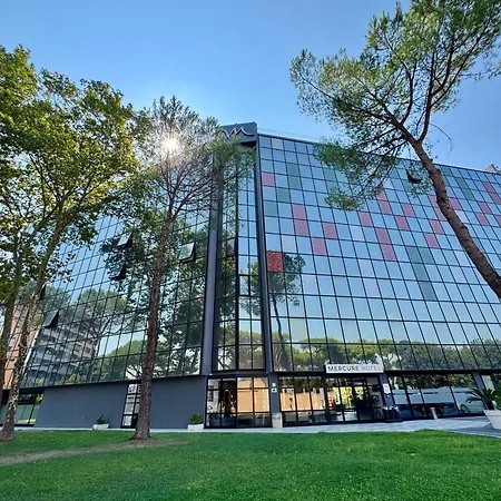 Mercure Cinecitta Otel 4*