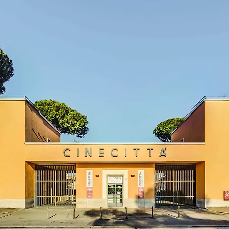 Mercure Cinecitta Otel